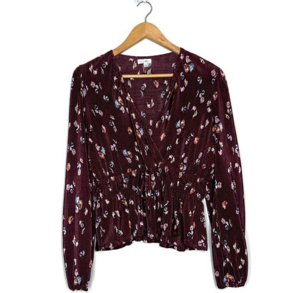 Love, fire Ribbed Burgundy Floral Blouse Women’s Size Large
